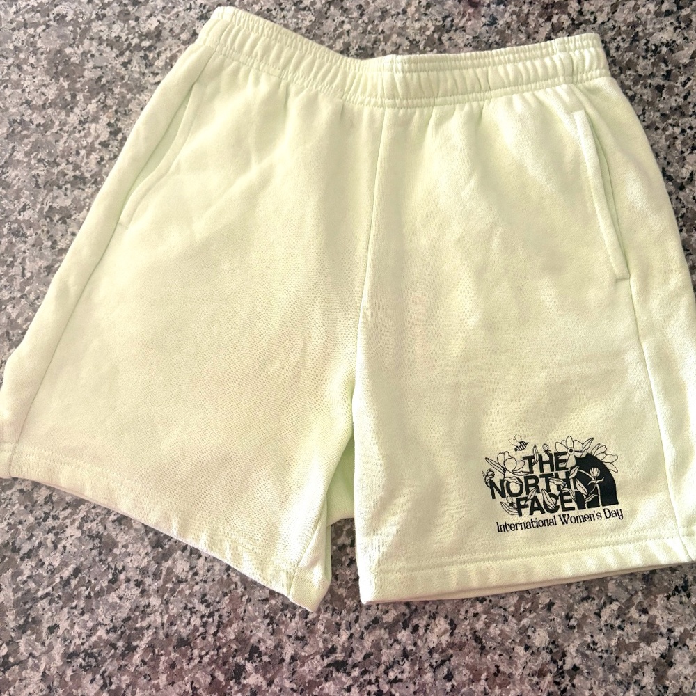 The North Face Limited Edition Vintage Logo Fleece Shorts - Lime Cream